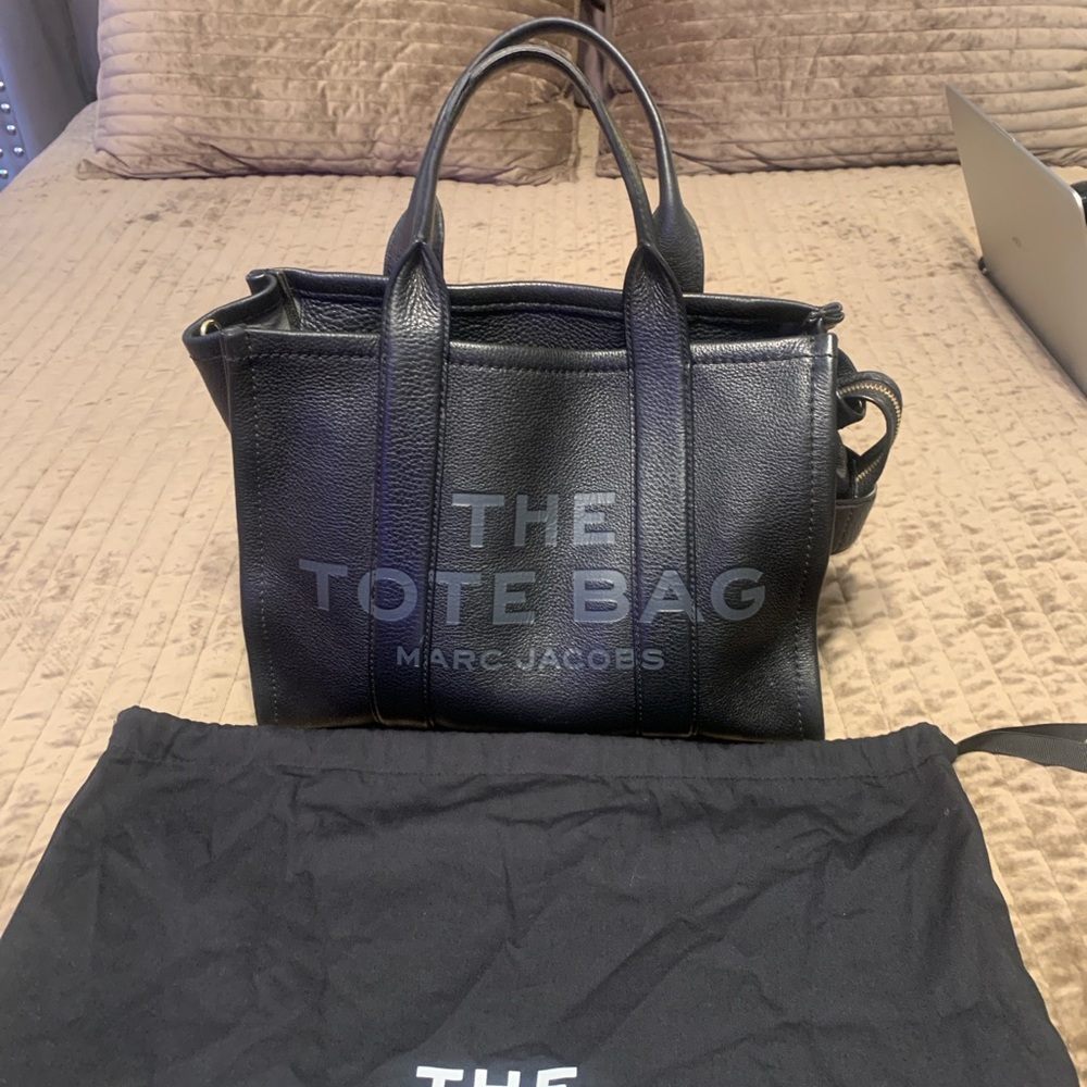 Marc Jacobs Black Medium Leather Tote Bag